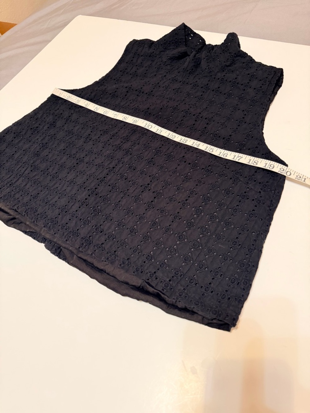 BURU black eyelet mockneck sleeveless cotton top, lined, back buttons - Picture 3 of 12